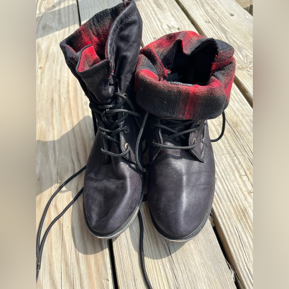 Black and Red Plaid Lined Boots